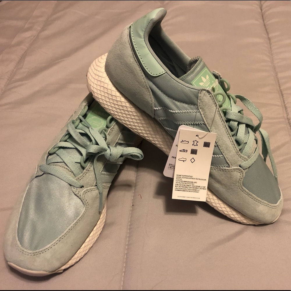 Adidas Forest Grove sneakers NWT